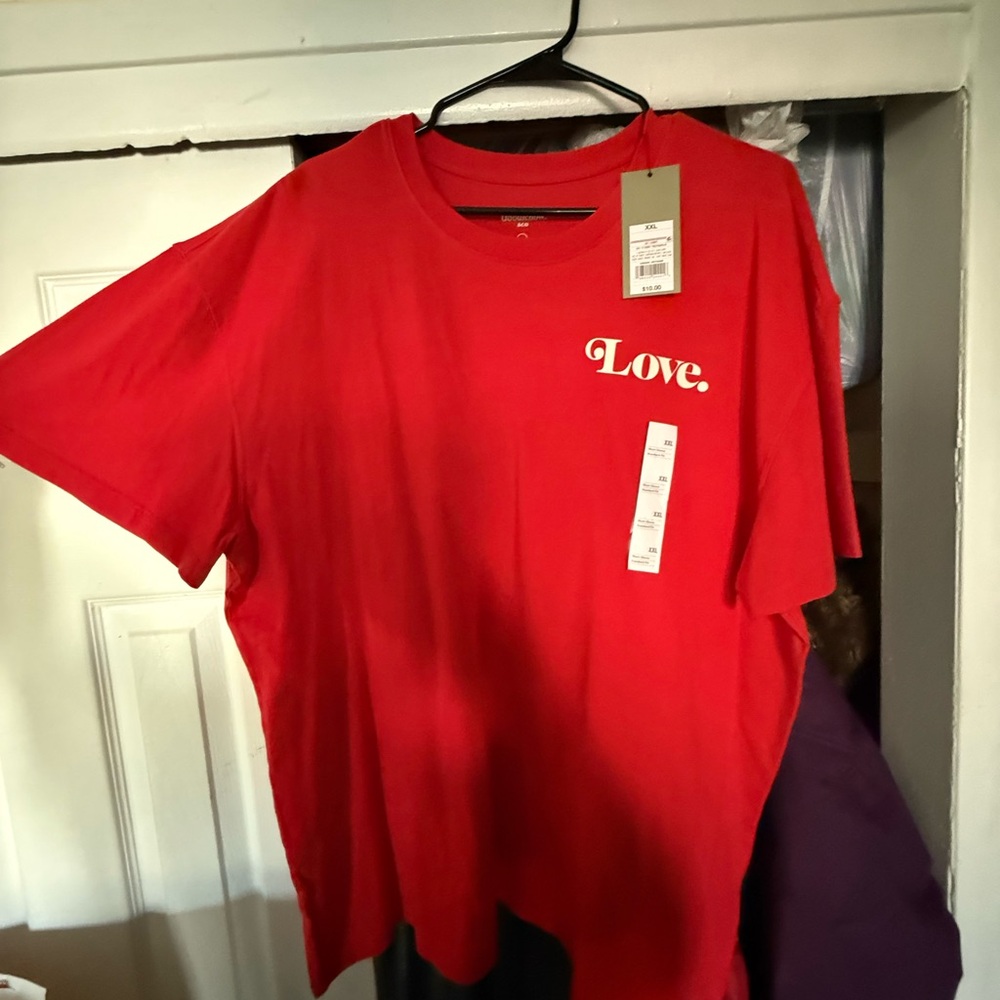 Red Love Graphic Goodfellow T-Shirt